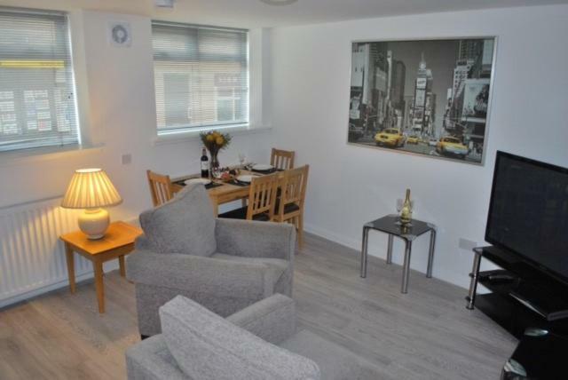 Gallowgate Square Apartments Ларгс Екстериор снимка