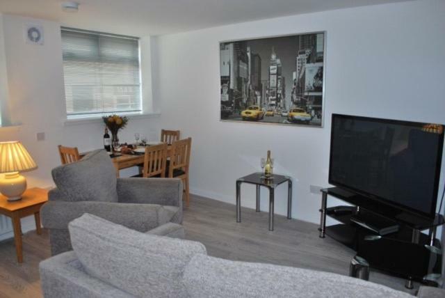 Gallowgate Square Apartments Ларгс Екстериор снимка
